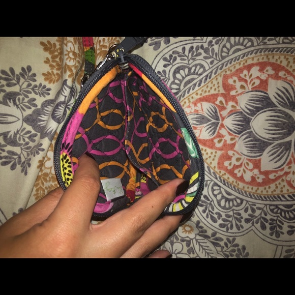 EUC Vera Bradley patterned wallet - Picture 3 of 5